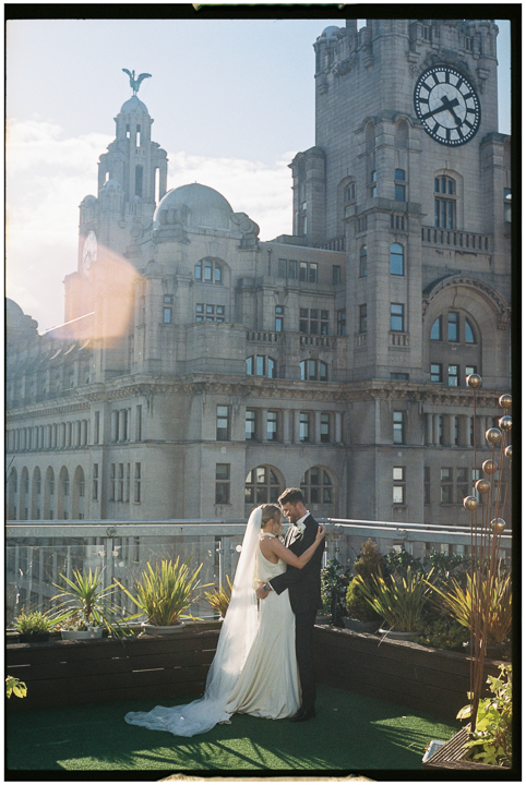 LIVERPOOL WEDDING PHOTOGRAPHER-OH ME OH MY