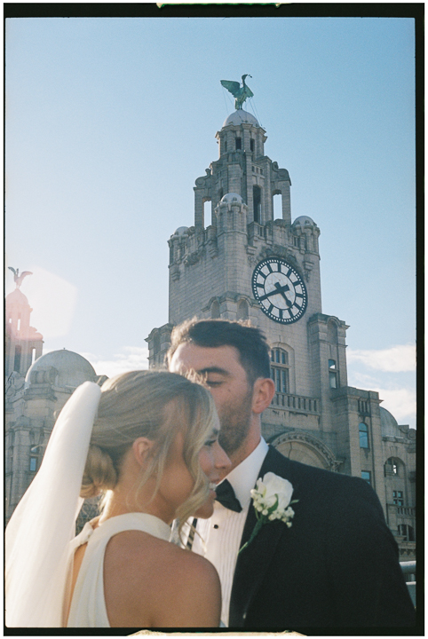 LIVERPOOL WEDDING PHOTOGRAPHER-OH ME OH MY